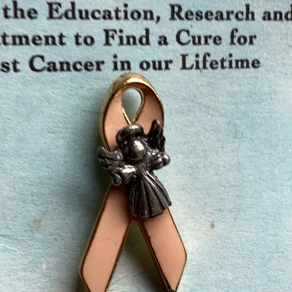 🩷 GUARDIAN ANGEL BREAST cancer Awareness Collectible Pinback